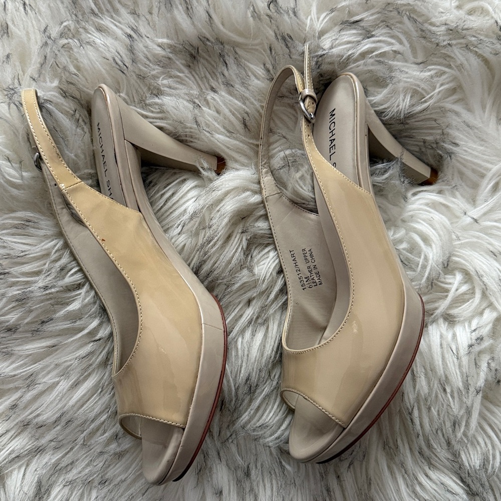 Michael Shannon Nude Slingback Heels
Look like new, never worn!
Appx 3” heel. - Picture 3 of 10